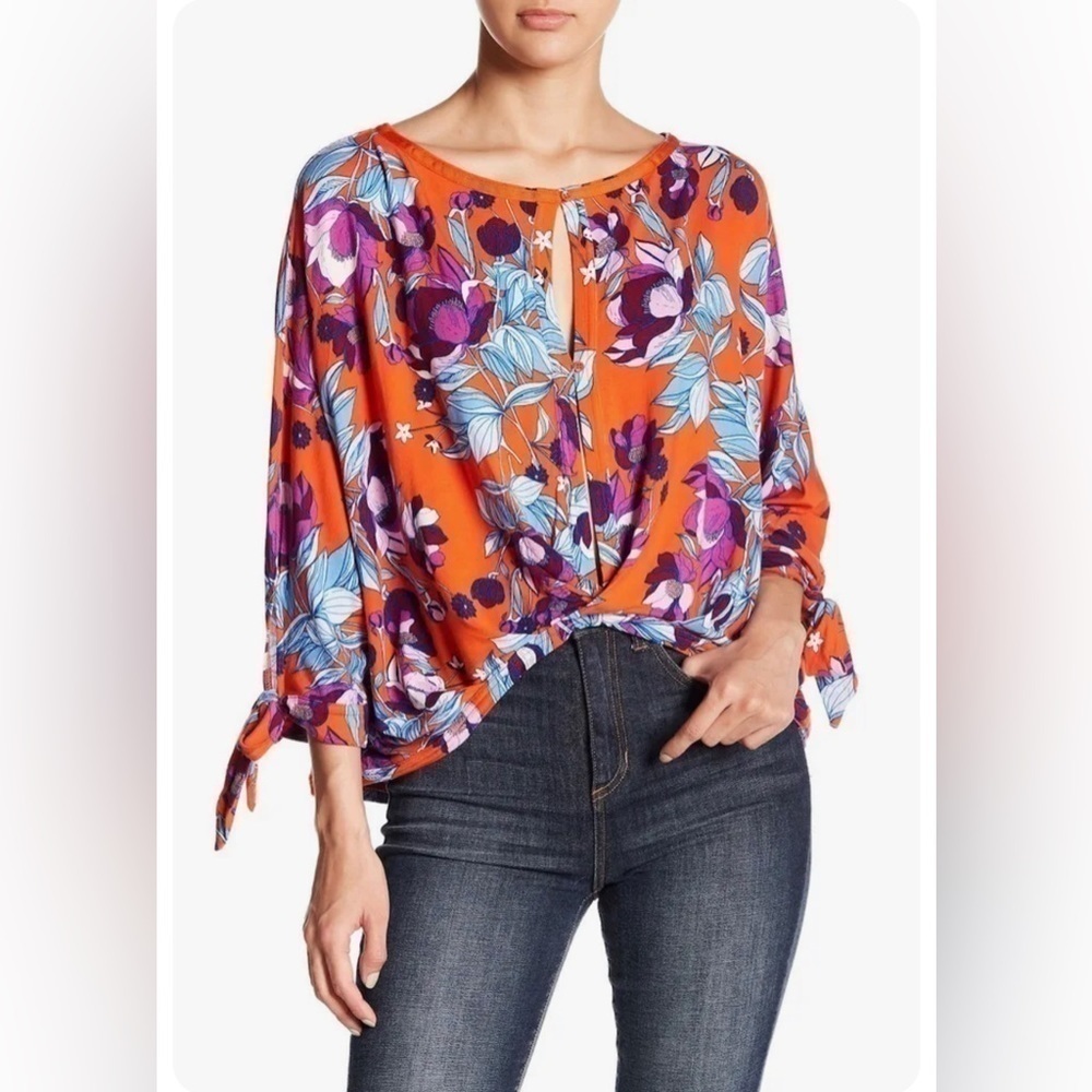 FREE PEOPLE PRINTED KEEPIN ON TIE SIDE PEASANT TIE DETIAL TEE ORANGE HOB…